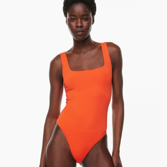 Aritzia Babaton Red Contour Bodysuit - Picture 3 of 3